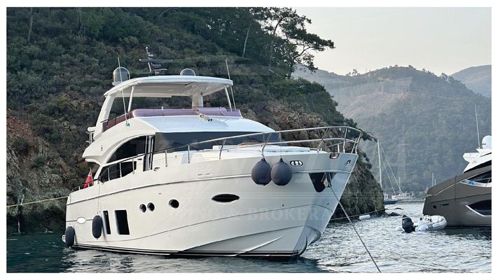 Princess Flybridge 72 Motor Yacht - main image