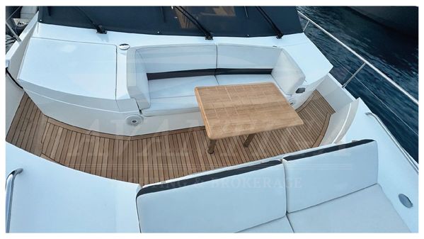 Princess Flybridge 72 Motor Yacht image