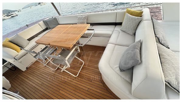 Princess Flybridge 72 Motor Yacht image