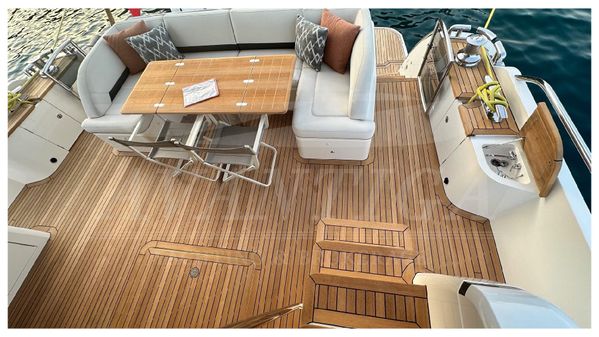 Princess Flybridge 72 Motor Yacht image