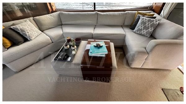 Princess Flybridge 72 Motor Yacht image