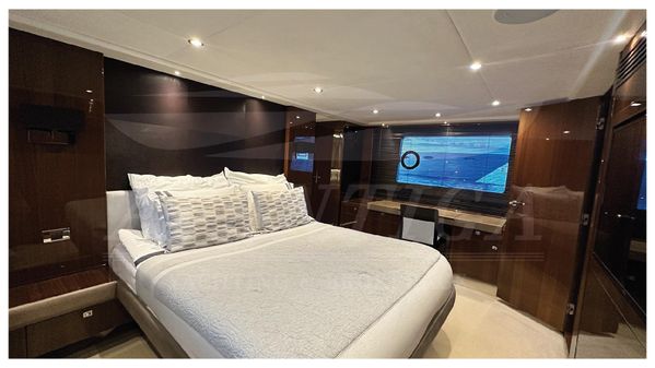 Princess Flybridge 72 Motor Yacht image