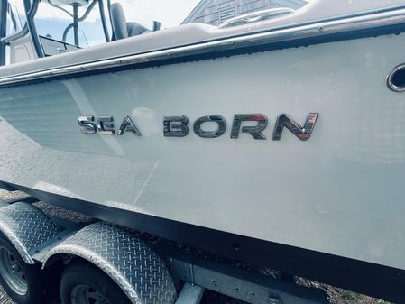 Sea Born LX24 Center Console image