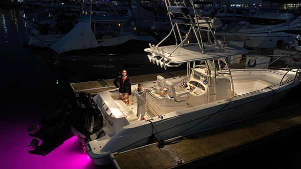 Boston Whaler 320 Outrage 