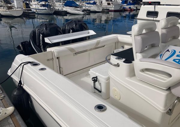 Boston Whaler 320 Outrage image