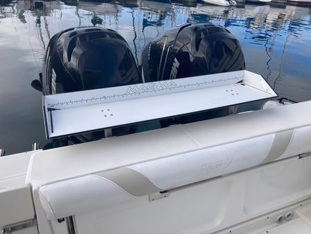 Boston Whaler 320 Outrage image