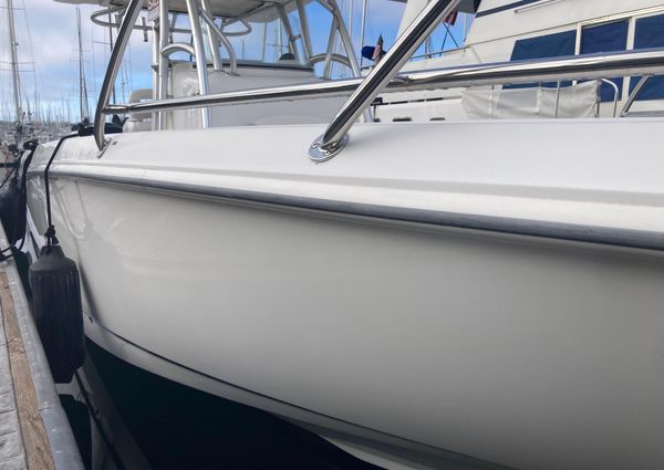 Boston Whaler 320 Outrage image