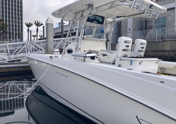 Boston Whaler 320 Outrage image