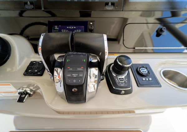 Boston Whaler 420 Outrage image