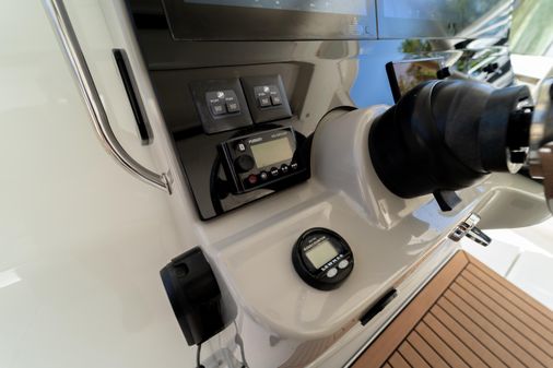 Boston Whaler 420 Outrage image