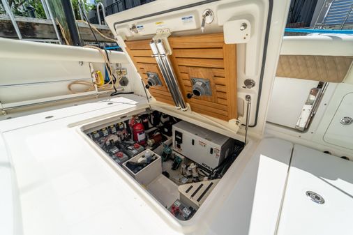 Boston Whaler 420 Outrage image