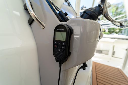 Boston Whaler 420 Outrage image