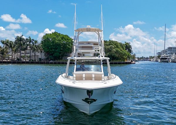 Boston Whaler 420 Outrage image