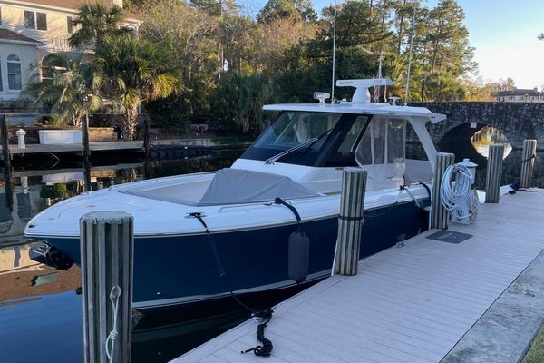 Tiara Sport 34 LS - main image
