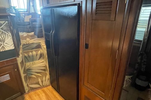 Gibson 50 Cabin Yacht image