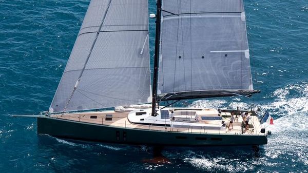 Maxi Dolphin NACIRA 67