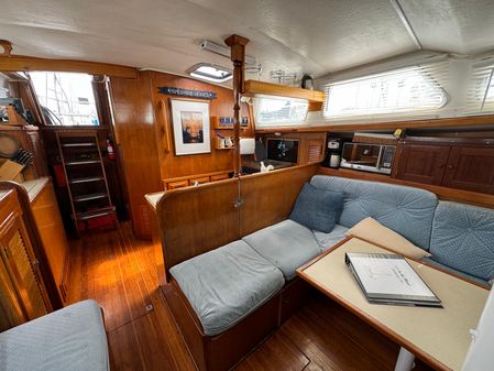 Challenger AFT-COCKPIT image