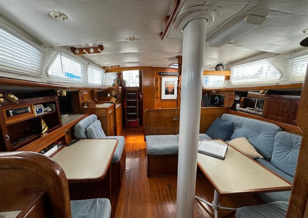 Challenger AFT-COCKPIT image