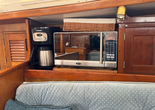 Challenger AFT-COCKPIT image