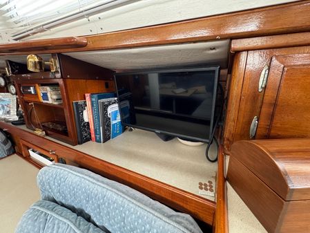 Challenger AFT-COCKPIT image