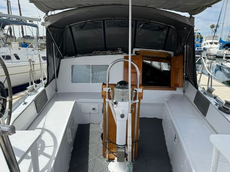 Challenger AFT-COCKPIT image