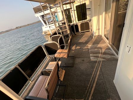 Starlite 16x68 Houseboat image
