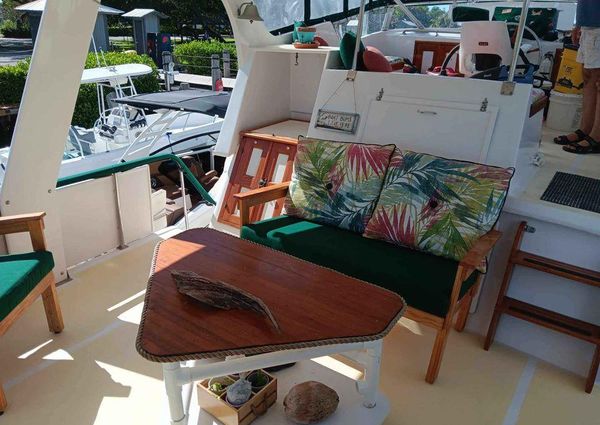 Marine Trader Sundeck 40 image