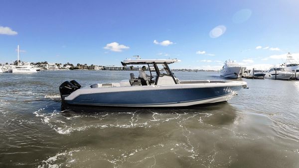 Boston Whaler 330 Outrage