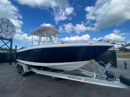 Robalo R260-CENTER-CONSOLE image