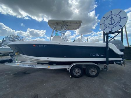 Robalo R260-CENTER-CONSOLE image