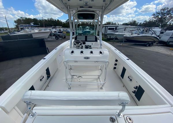 Robalo R260-CENTER-CONSOLE image