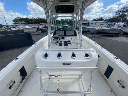 Robalo R260-CENTER-CONSOLE image