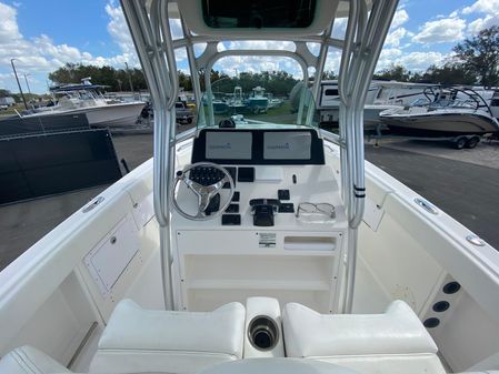 Robalo R260-CENTER-CONSOLE image