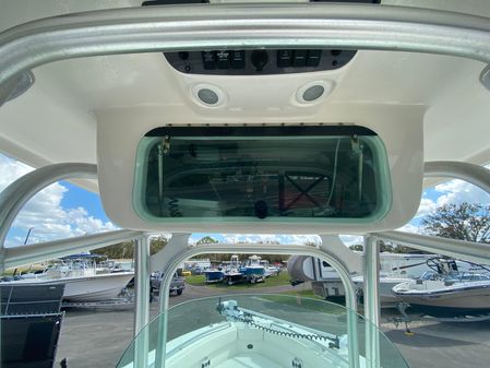 Robalo R260-CENTER-CONSOLE image