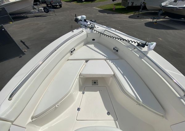 Robalo R260-CENTER-CONSOLE image