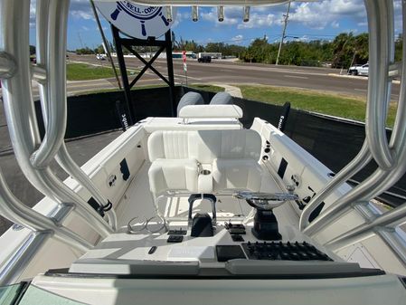 Robalo R260-CENTER-CONSOLE image