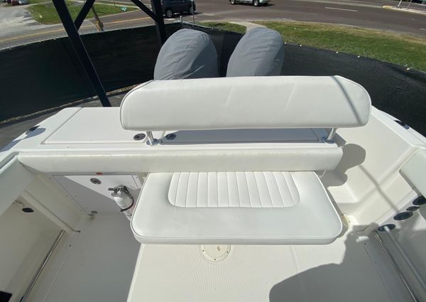 Robalo R260-CENTER-CONSOLE image