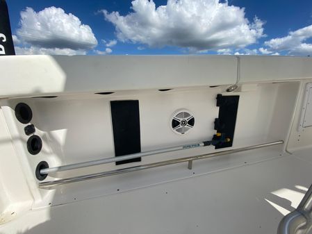 Robalo R260-CENTER-CONSOLE image