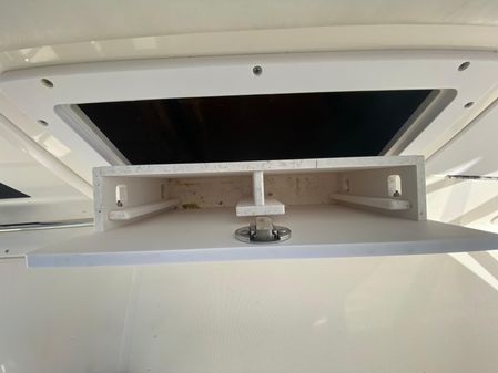 Robalo R260-CENTER-CONSOLE image