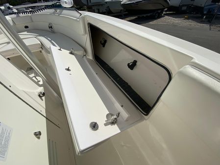 Robalo R260-CENTER-CONSOLE image