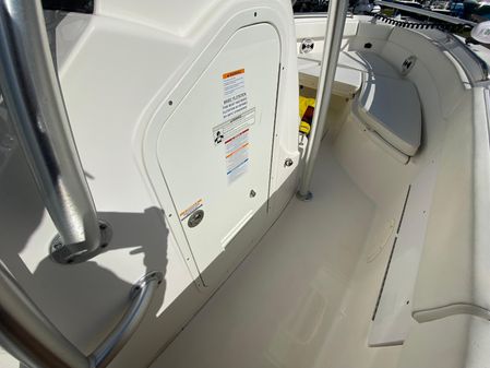 Robalo R260-CENTER-CONSOLE image