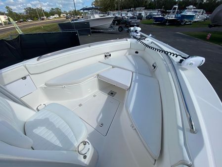 Robalo R260-CENTER-CONSOLE image