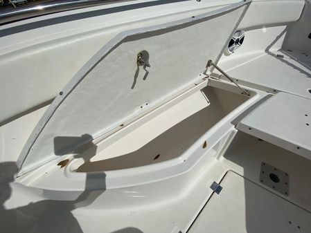 Robalo R260-CENTER-CONSOLE image