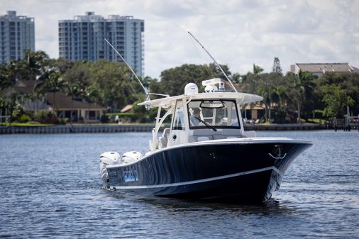 Regulator 41 Center Console image