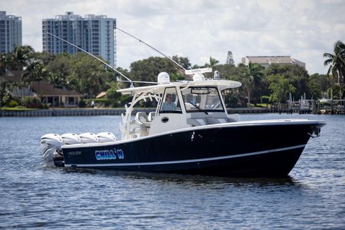 Regulator 41 Center Console image