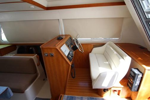 PDQ 34 Power Catamaran image