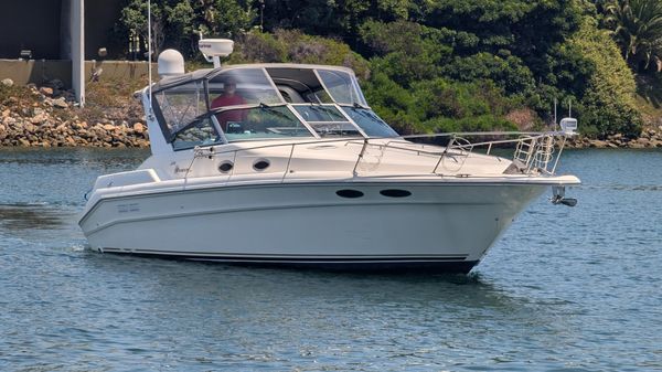 Sea Ray 330 Sundancer 