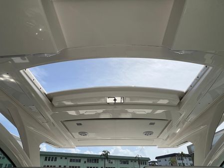 Tiara Yachts 34 LX image