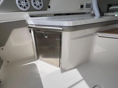 Tiara Yachts 34 LX image