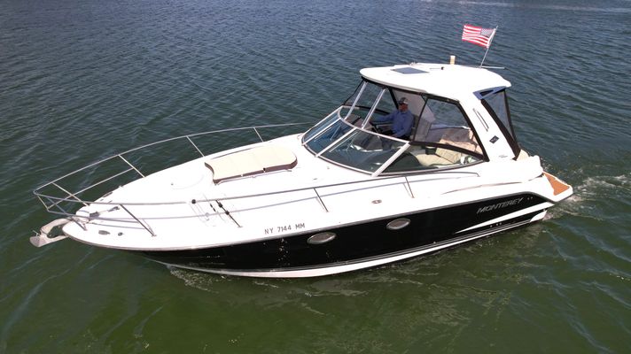 Monterey 335 Sport Yacht - main image